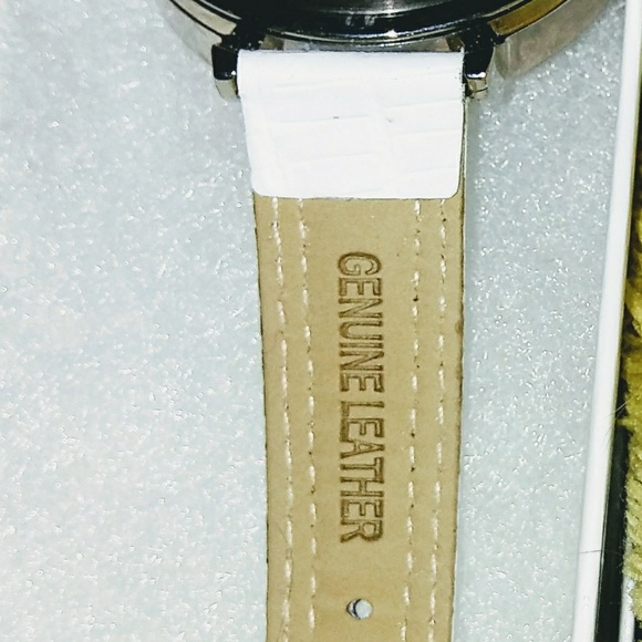 Watch - Picture 3 of 6